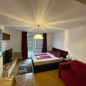 Rh , Vienna Austria