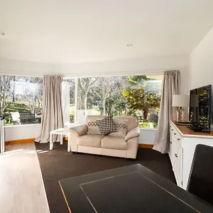 Country , Paraparaumu New Zealand