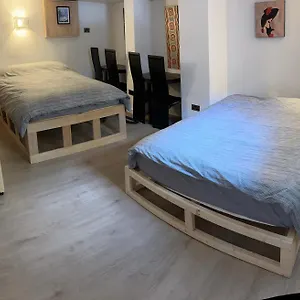 Vinery Flat , Leeds (West Yorkshire) United Kingdom
